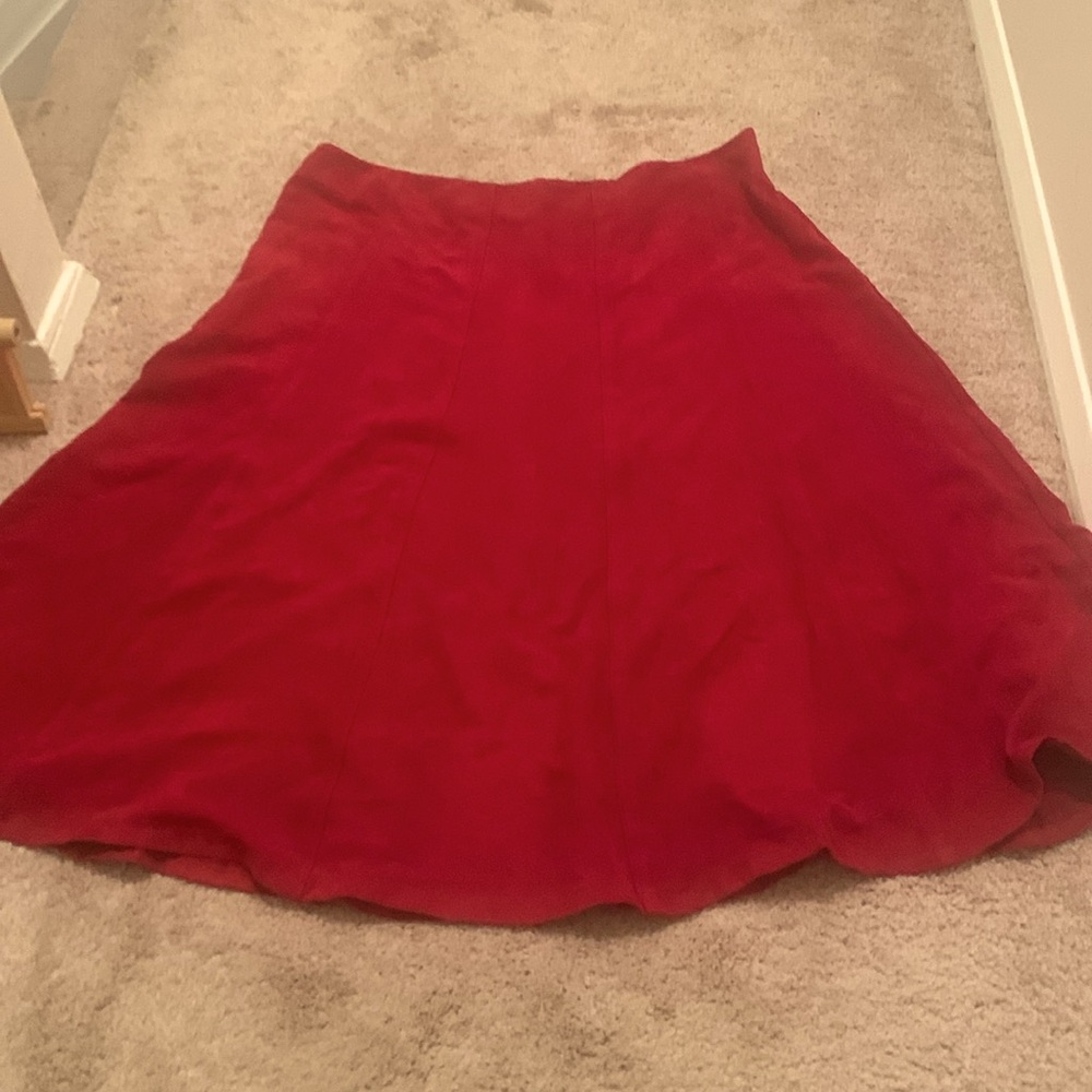 Avenue skirt.